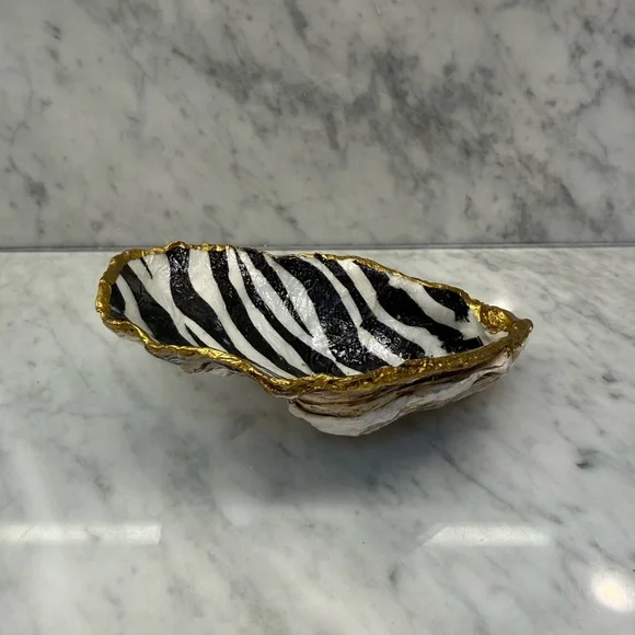 Zebra Decoupage Handmade Oyster - Picture 3 of 4